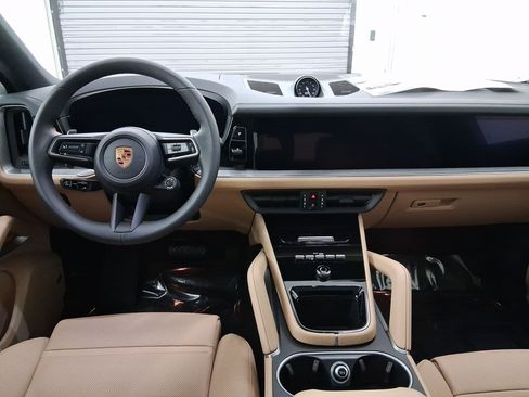 Used 2026 Porsche Cayenne Coupe AWD/4WD image 13
