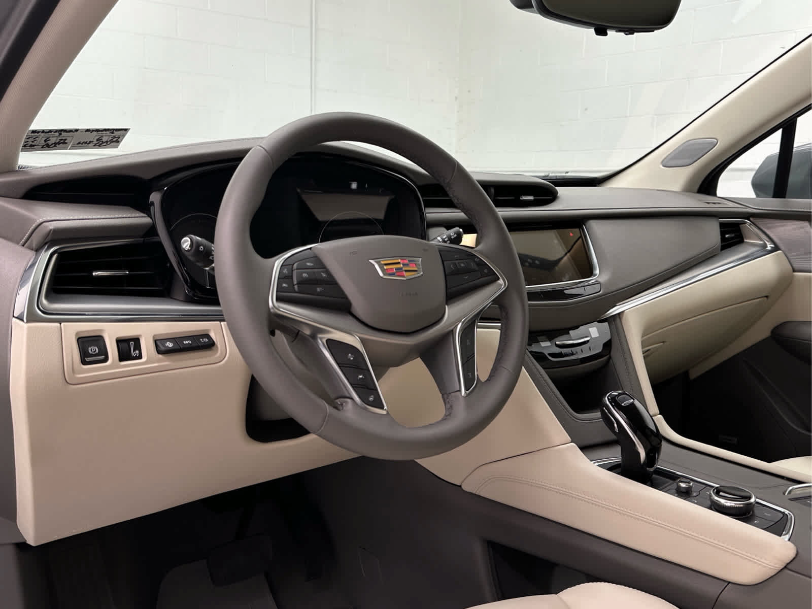 Used 2026 Cadillac XT5 Premium Luxury w/ Driver Assist Package AWD/4WD image 10