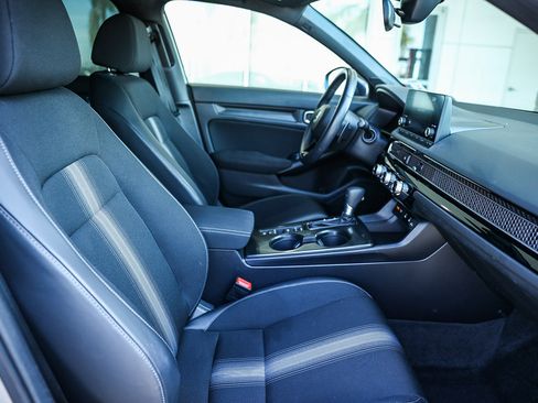 Used 2025 Honda Civic Sport image 24