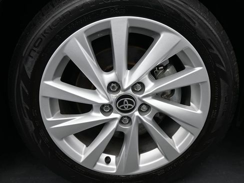 Used 2024 Toyota Camry LE image 11