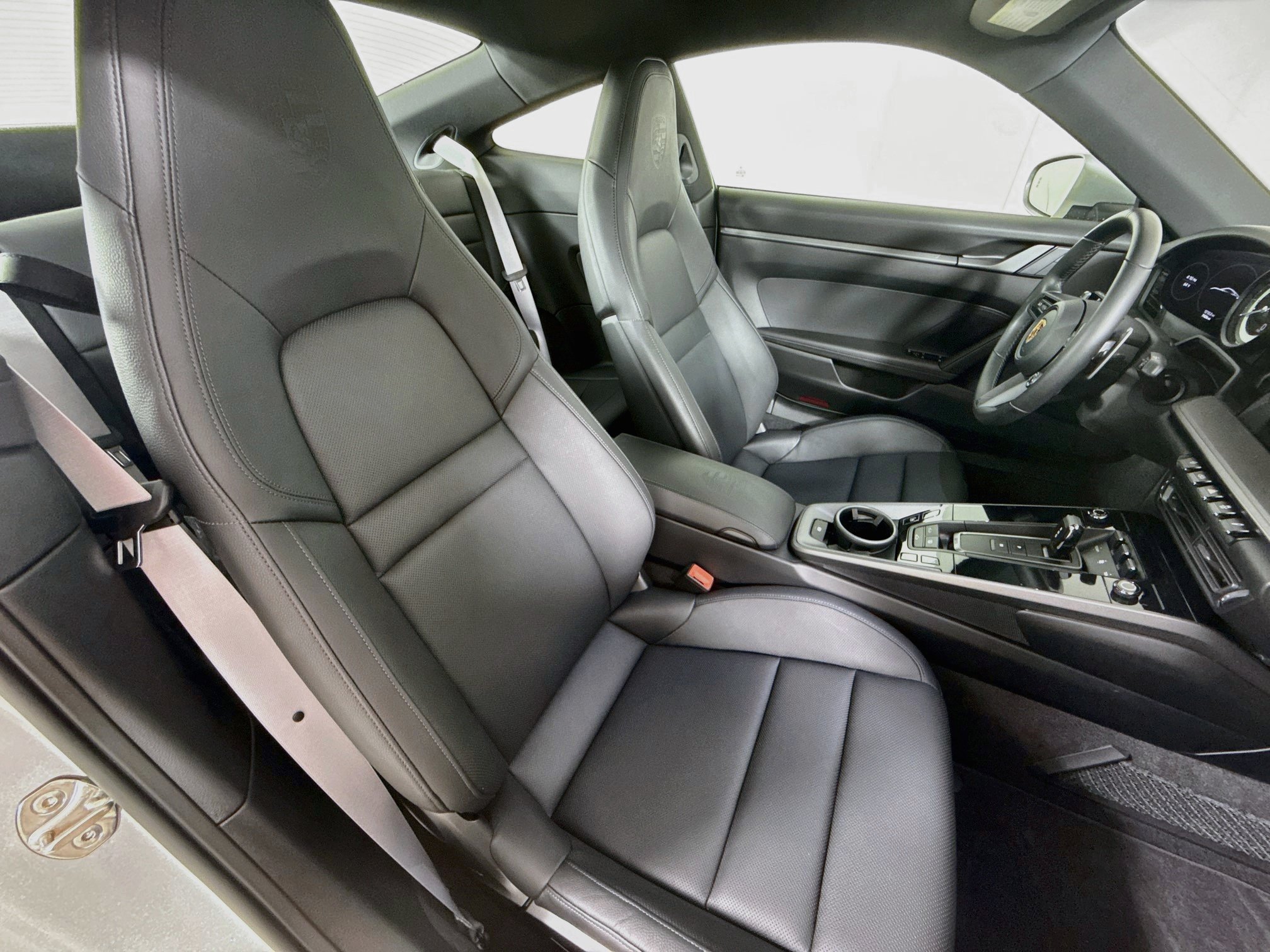 Certified 2022 Porsche 911 Carrera RWD image 25