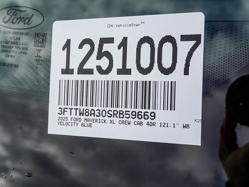 New 2025 Ford Maverick XL image 26