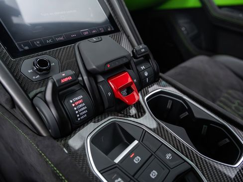 Used 2023 Lamborghini Urus S AWD/4WD image 36