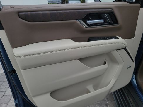 New 2026 GMC Yukon Denali w/ Sun & Power Step Package RWD image 19