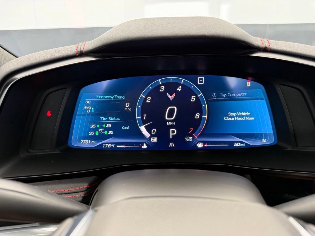 Used 2020 Chevrolet Corvette Stingray Preferred Cpe w/ 2LT Preferred Equipment Group RWD image 4