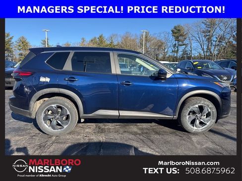 Certified 2024 Nissan Rogue SV image 8