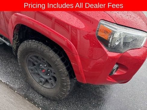 Used 2023 Toyota 4Runner SR5 Premium w/ Moonroof Package AWD/4WD image 12