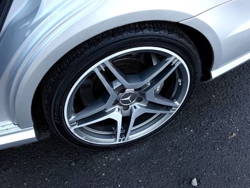 Used 2010 Mercedes-Benz E 63 AMG Sedan image 24