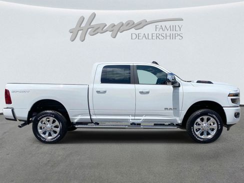 New 2026 RAM 2500 Laramie AWD/4WD image 3