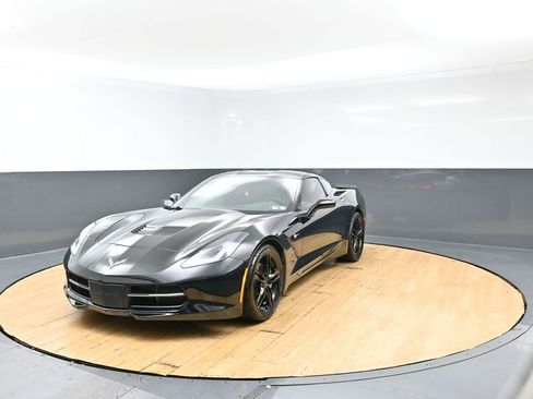 Used 2017 Chevrolet Corvette Stingray Coupe w/ 1LT RWD image 6