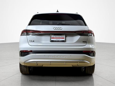 Used 2023 Audi Q4 e-tron Premium Plus w/ Premium Plus AWD/4WD image 4