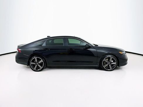 Used 2025 Honda Accord Sport image 8