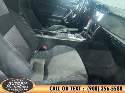 Used 2019 Toyota 86 image 12