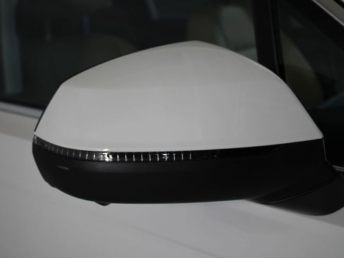 Certified 2025 Audi Q7 2.0T Premium Plus image 27