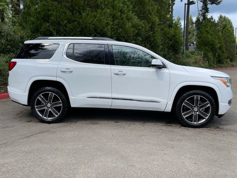 Used 2019 GMC Acadia Denali AWD/4WD image 3