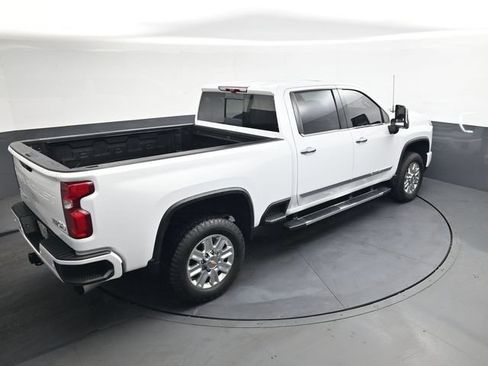 Used 2024 Chevrolet Silverado 2500 High Country w/ High Country Premium Package AWD/4WD image 24