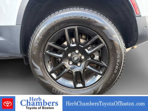 Used 2025 Land Rover Defender 110 S AWD/4WD image 20