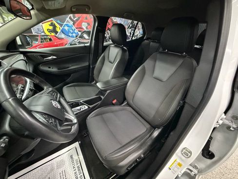 Used 2020 Buick Encore GX Select w/ Sport Touring Package FWD image 12