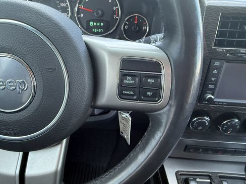 Used 2012 Jeep Liberty Limited Jet w/ Comfort/Convenience Group AWD/4WD image 15