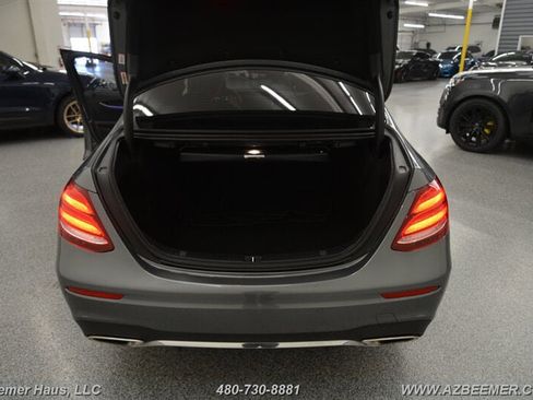 Used 2018 Mercedes-Benz E 300 w/ Premium 1 Package image 40