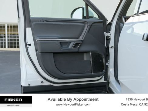 Used 2024 Rivian R1T Adventure image 11