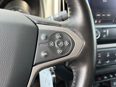 Used 2022 Chevrolet Colorado Z71 w/ Z71 Midnight Edition AWD/4WD image 25