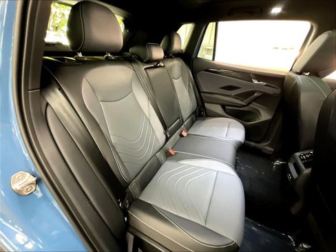 New 2026 Volkswagen Tiguan SE R-Line FWD image 11