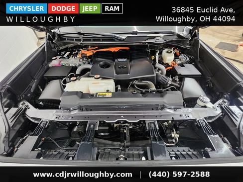 Used 2025 Toyota Tundra Limited AWD/4WD image 43