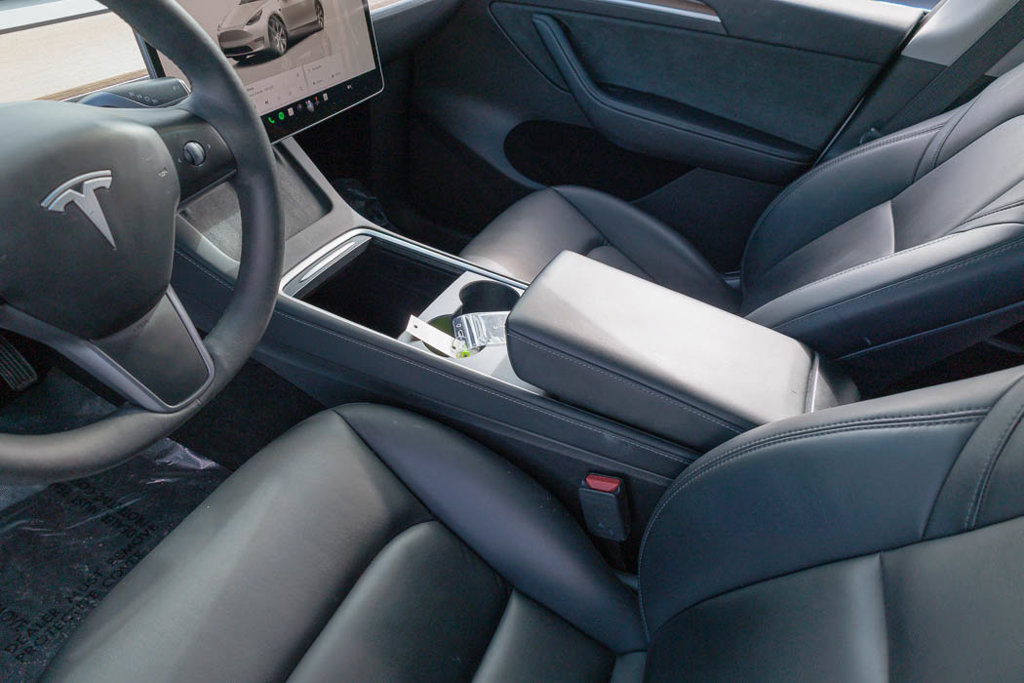 Used 2023 Tesla Model Y Long Range AWD/4WD image 27