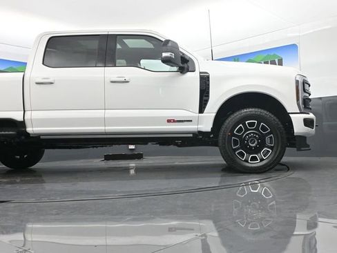 New 2026 Ford F250 Platinum image 21