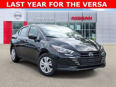 New 2025 Nissan Versa S w/ Trunk Package