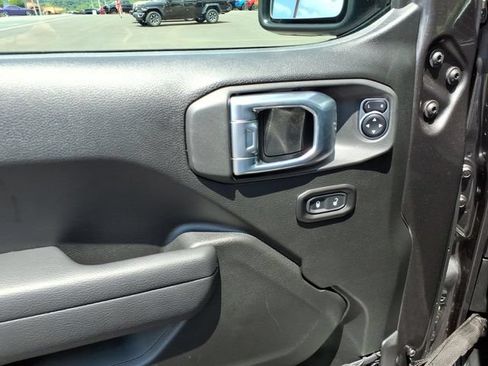 New 2026 Jeep Gladiator Sport AWD/4WD image 5