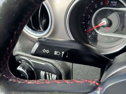 Used 2018 Jeep Wrangler Unlimited Rubicon AWD/4WD image 28