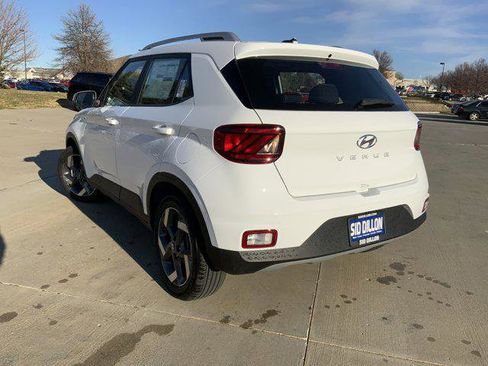 New 2026 Hyundai Venue SEL image 3