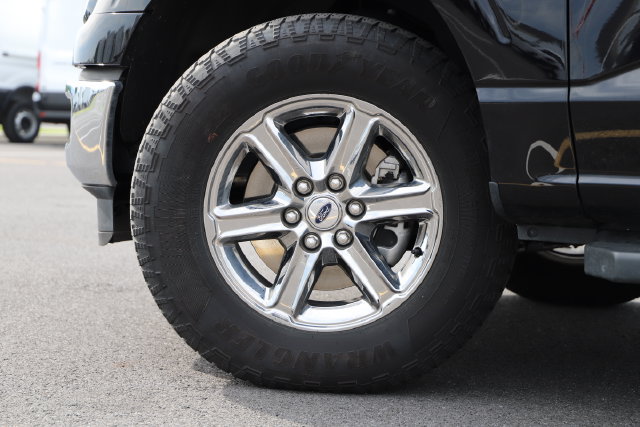Used 2025 Ford F150 XLT w/ Equipment Group 301A Standard AWD/4WD image 2