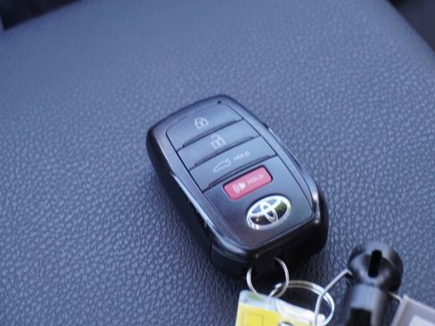 Used 2025 Toyota Camry LE image 17