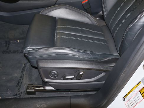 Used 2022 Audi SQ5 Premium Plus image 17