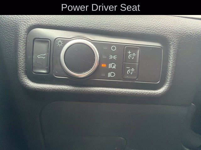 Used 2023 Ford Explorer XLT AWD/4WD image 13