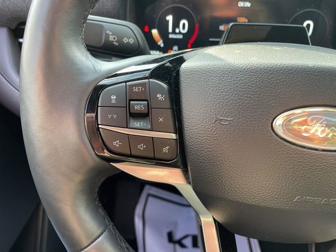 Used 2025 Ford Explorer Platinum w/ Ultimate Package image 29