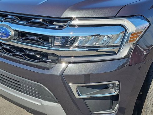 Used 2024 Ford Expedition Limited image 36