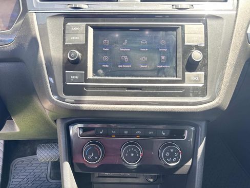 Used 2023 Volkswagen Tiguan S FWD image 25