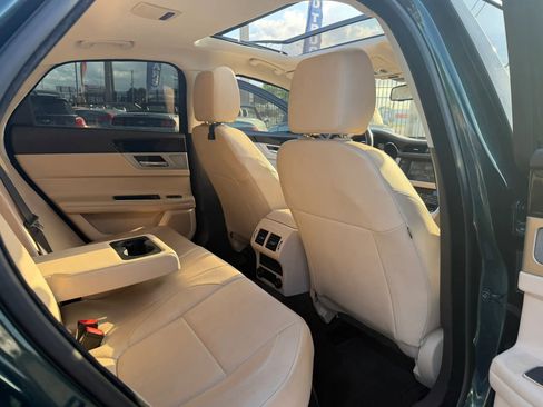 Used 2016 Jaguar XF Premium image 14