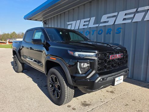 Used 2025 GMC Canyon Elevation w/ Convenience Package AWD/4WD image 4