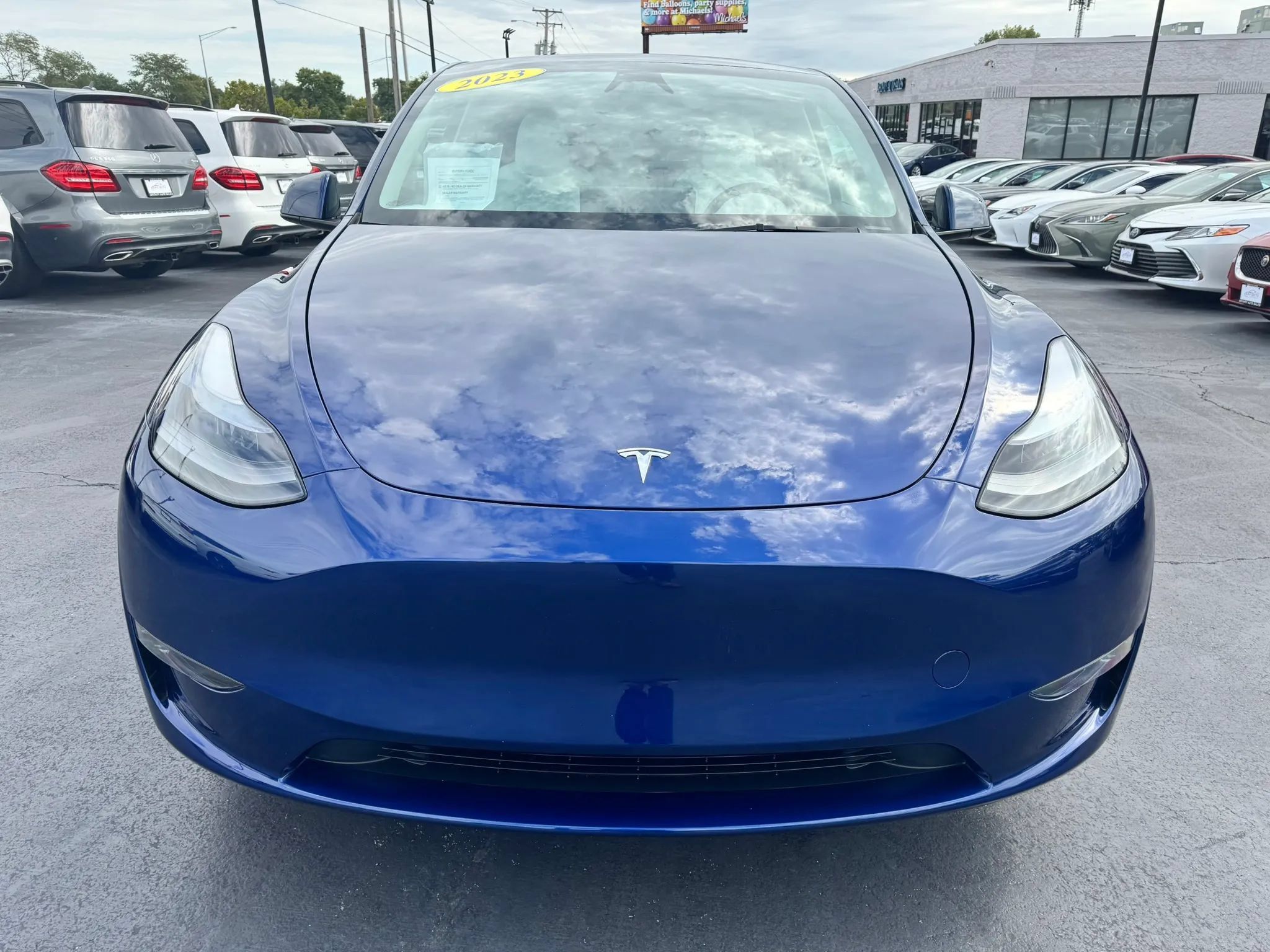 Used 2023 Tesla Model Y Long Range AWD/4WD image 8