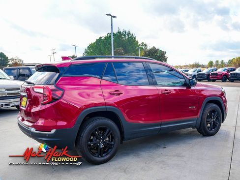 Used 2022 GMC Terrain AT4 w/ Infotainment Package II image 10