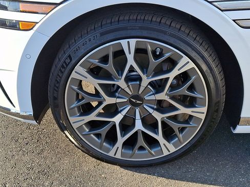 Certified 2025 Genesis G90 3.5T image 28