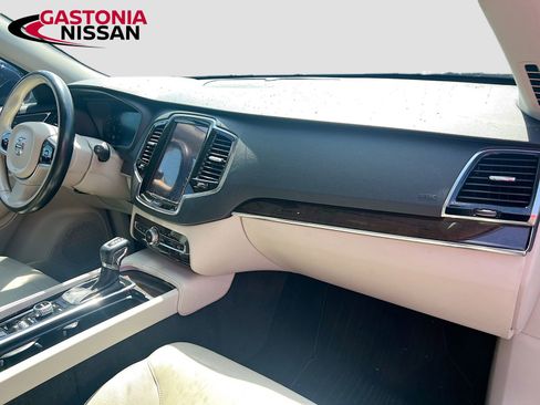 Used 2016 Volvo XC90 T6 Momentum w/ Momentum Plus Package image 40