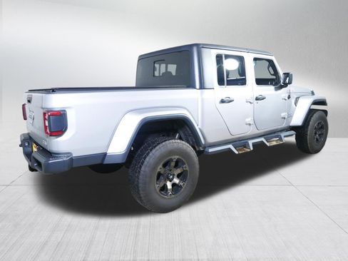 Used 2020 Jeep Gladiator Overland AWD/4WD image 7