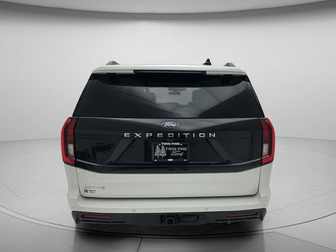 Used 2025 Ford Expedition Active AWD/4WD image 6