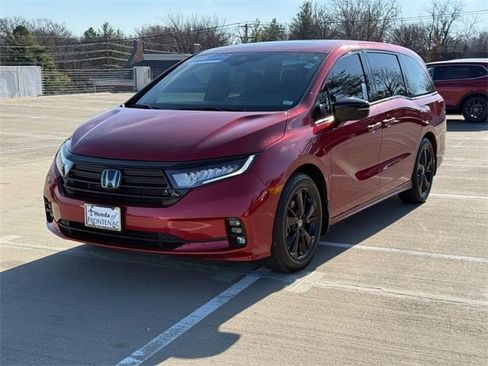 Certified 2024 Honda Odyssey Sport image 8